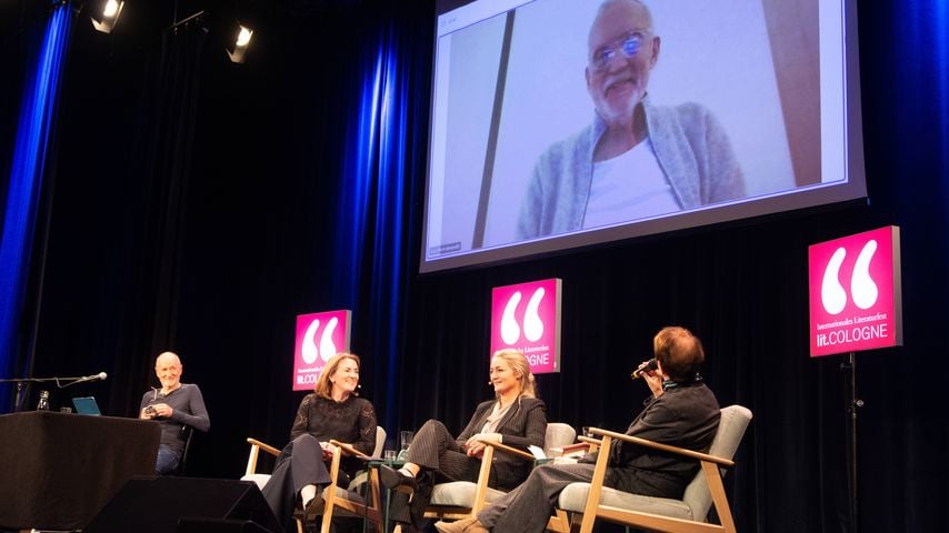 Stine Bolther, Line Holm, Margarete von Schwarzkopf und Jussi Adler-Olsen per Videoschalte, 2025