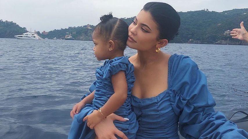 Stormi Webster und ihre Mutter Kylie Jenner