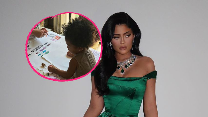 So süß hilft Klein Stormi Mama Kylie bei der Kosmetiklinie!