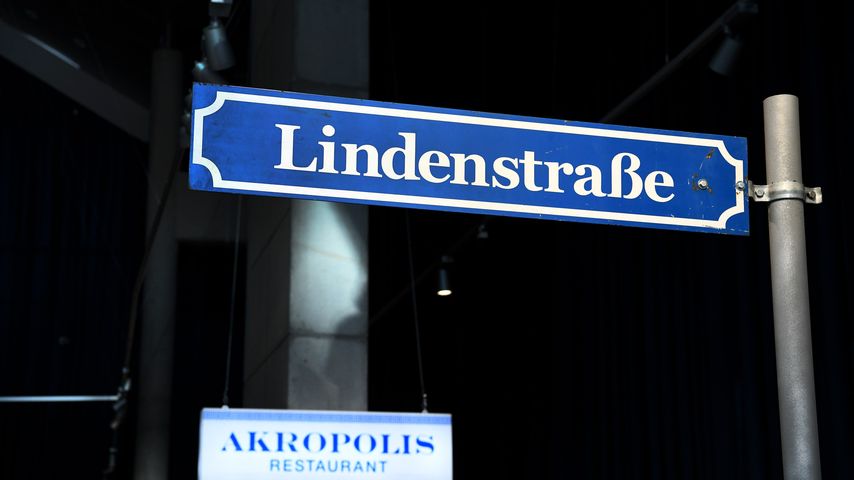 Straßenschild aus der Serie "Lindenstraße"