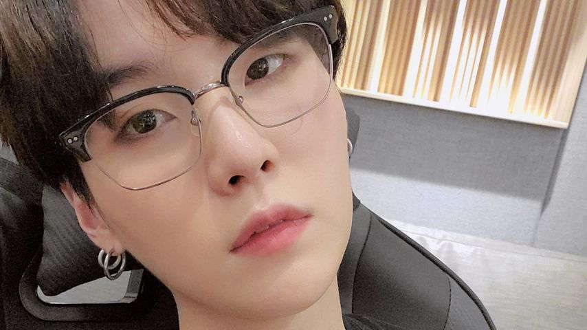 Karriere auf Eis gelegt? BTS-Mitglied Suga wurde operiert!