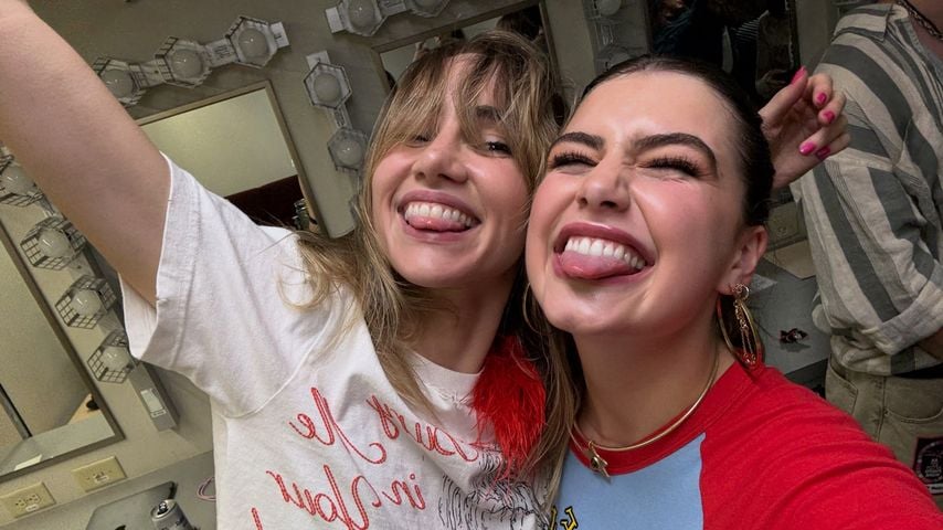 Suki Waterhouse und Ella Bright nach einem gemeinsamen Live-Konzert