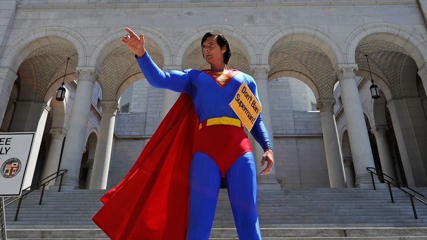 Superman-Imitator Christopher Dennis im Jahr 2010