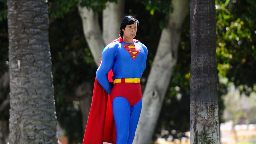 Superman-Imitator Christopher Dennis