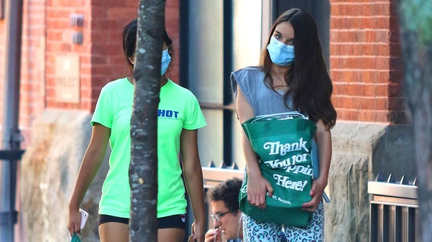 Suri Cruise mit einer Freundin, August 2020