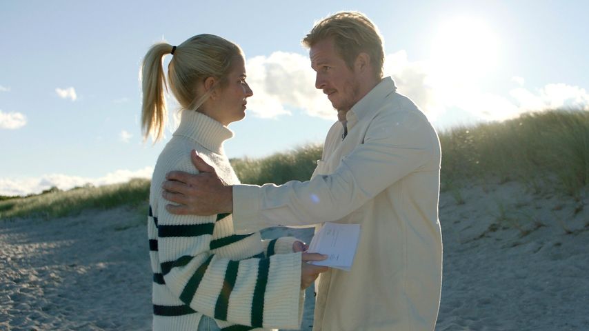 Susan Sideropoulos als Sarah und Daniel Roesner als ihr Bruder in "Leon"