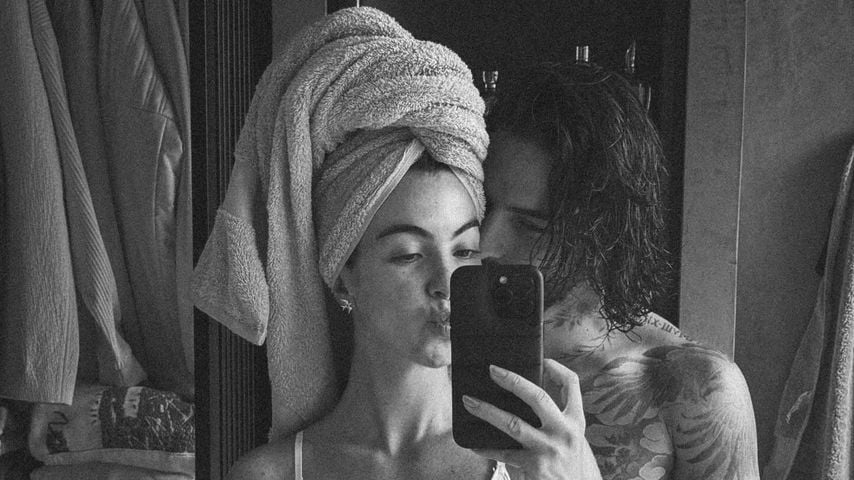 Maluma und seine schwangere Freundin posieren halb nackt!