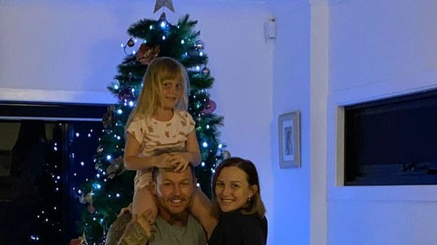 Susie Bradley mit ihrem Verlobten Todd Carney und ihrer Tochter Baby