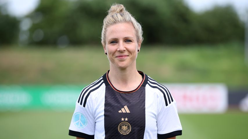 Svenja Huth, Nationalspielerin