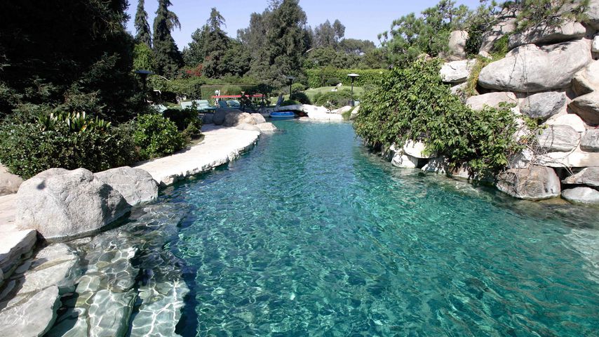 Swimming-Pool der Playboy Mansion in Beverly Hills