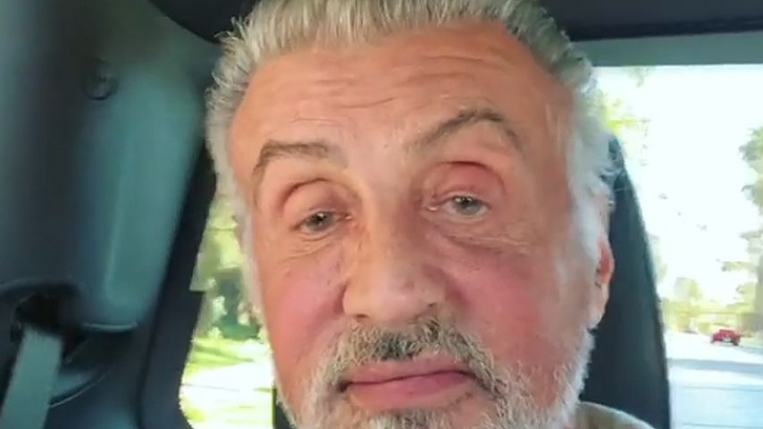 Sylvester Stallone zeigt erstmals ungefärbte graue Haare!