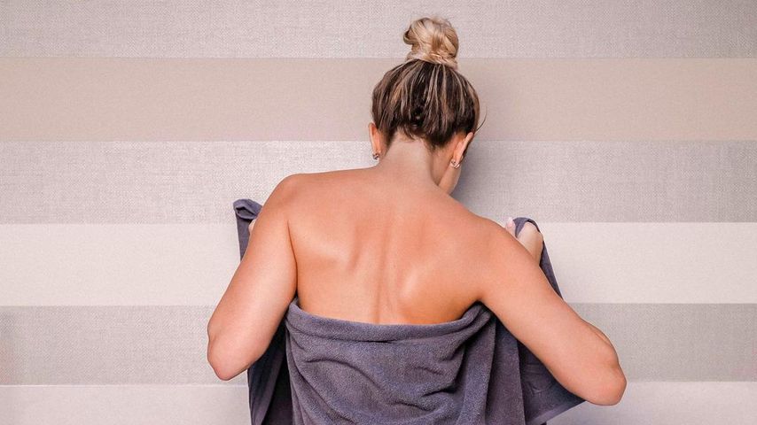 Welche Promi-Lady versteckt sich hinter diesem Stück Stoff?