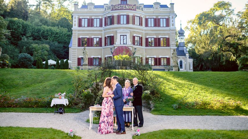 Szene mit dem Cast von "Sturm der Liebe"