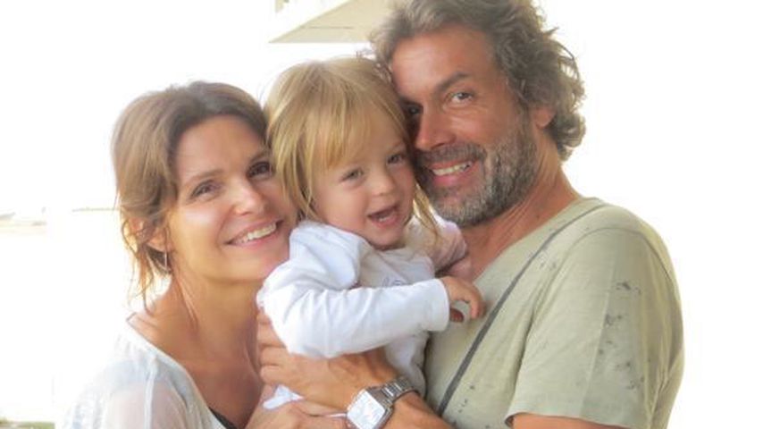 Tabea Heynig mit ihrem Mann und ihrem Sohn Monty