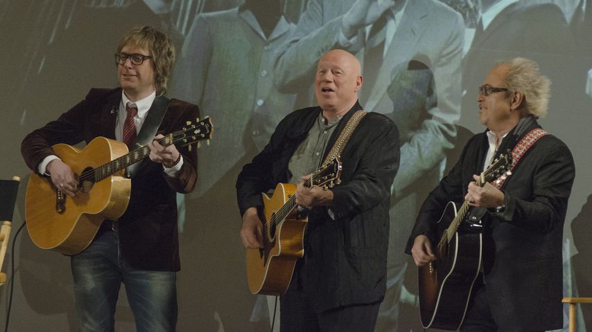 Tad Kubler, Neil Innes and Mick Jones bei "50 Years: The Beatles"