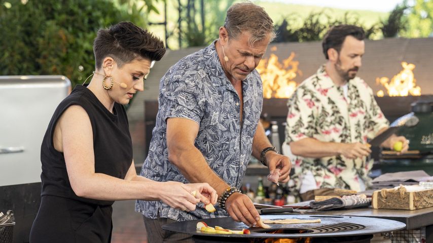 Tahnee, Sven Martinek und Jan Köppen kochen bei "Grill den Henssler"