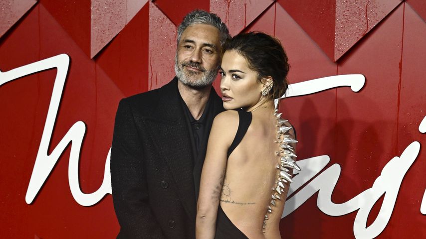 Das ist Rita Oras Geheimnis für Eheglück mit Taika Waititi