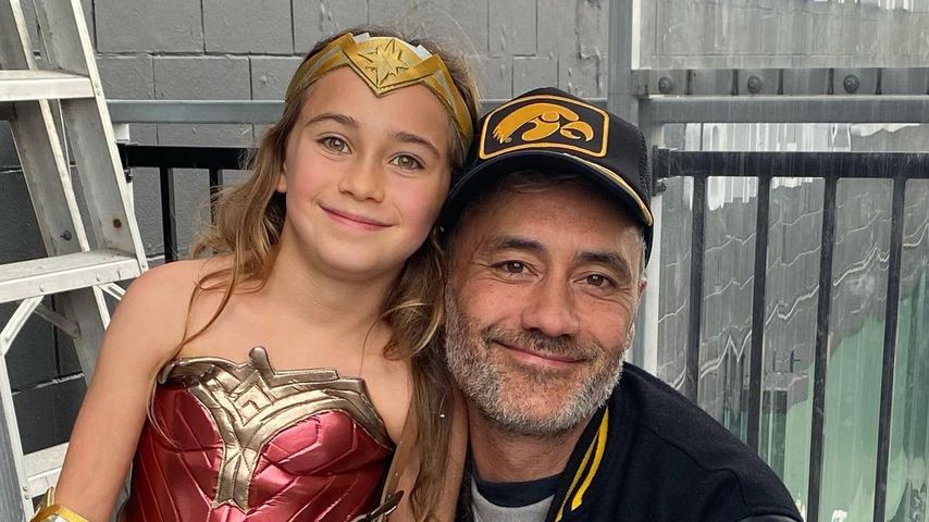 Taika Waititi mit seiner Tochter Te Kāinga o te Hinekāhu Waititi