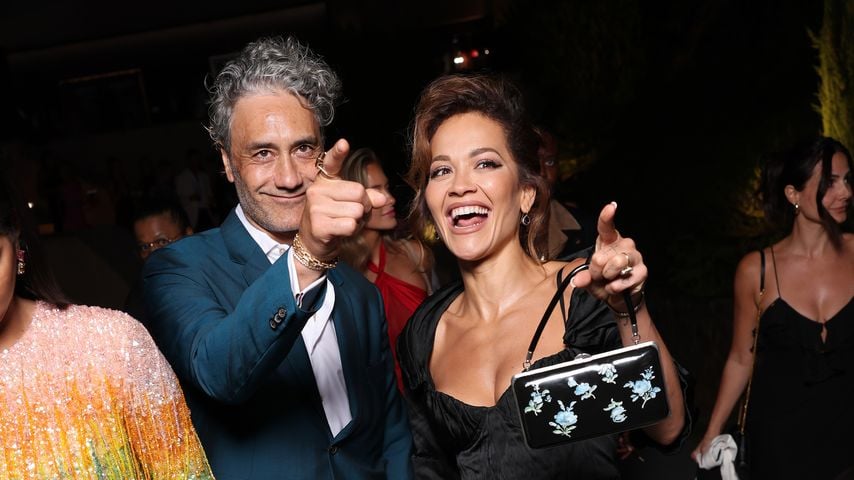 Taika Waititi feiert 50. mit Crème de la Crème der Promiwelt