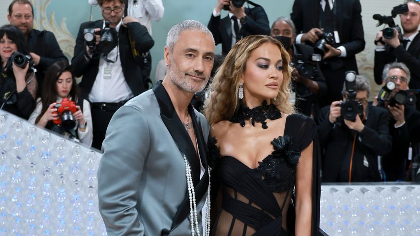 Taika Waititi und Rita Ora im Mai 2023