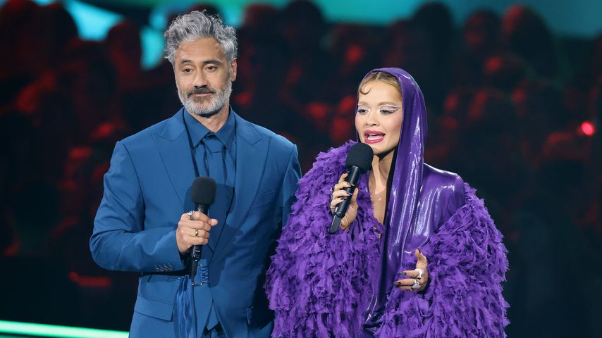 Taika Waititi und Rita Ora bei den MTV EMA 2022