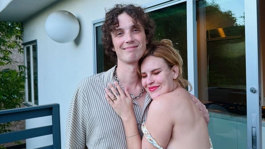 Tallulah Willis und ihr Partner Justin Acee, September 2025