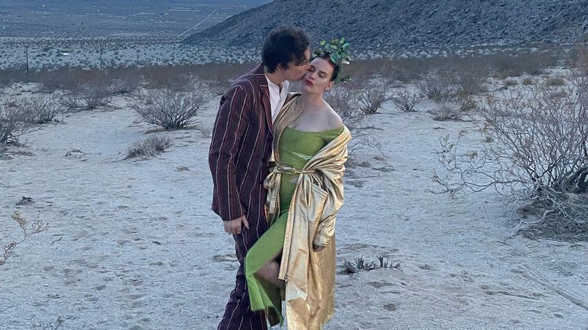 Tallulah Willis mit ihrem Freund Justin Acee
