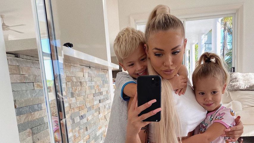 Tammy Hembrow mit ihren Kindern Saskia und Wolf, Februar 2020