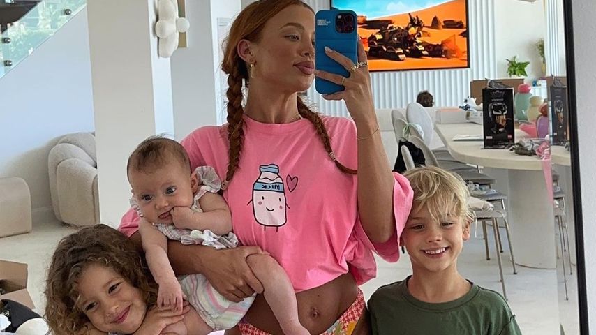 Mit allen drei Kids: Tammy Hembrow teilt süßes Familienfoto!