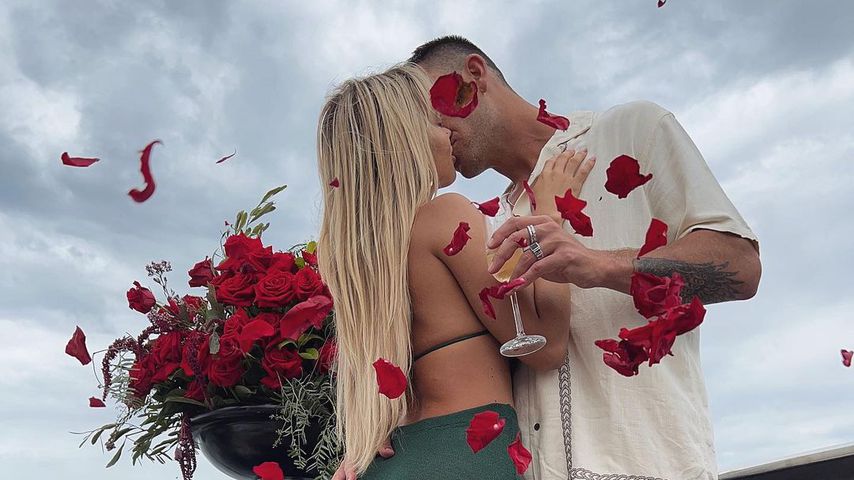 Im Rosenregen: Tammy Hembrow und ihr Matt sind verlobt