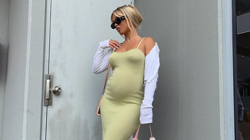 Tammy Hembrow präsentiert ihren Babybauch im 3.000-Euro-Look