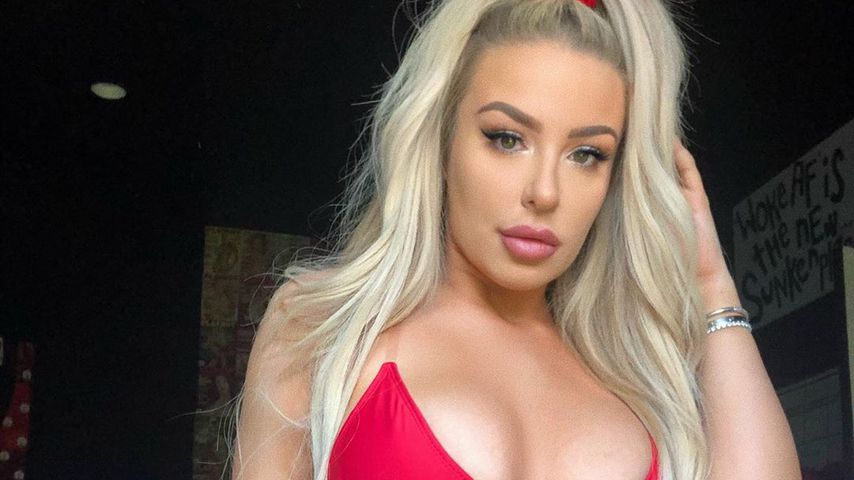 Tana Mongeau, YouTuberin