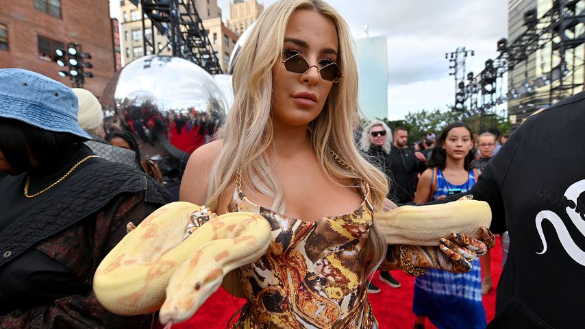 Tana Mongeau bei den VMAs 2019