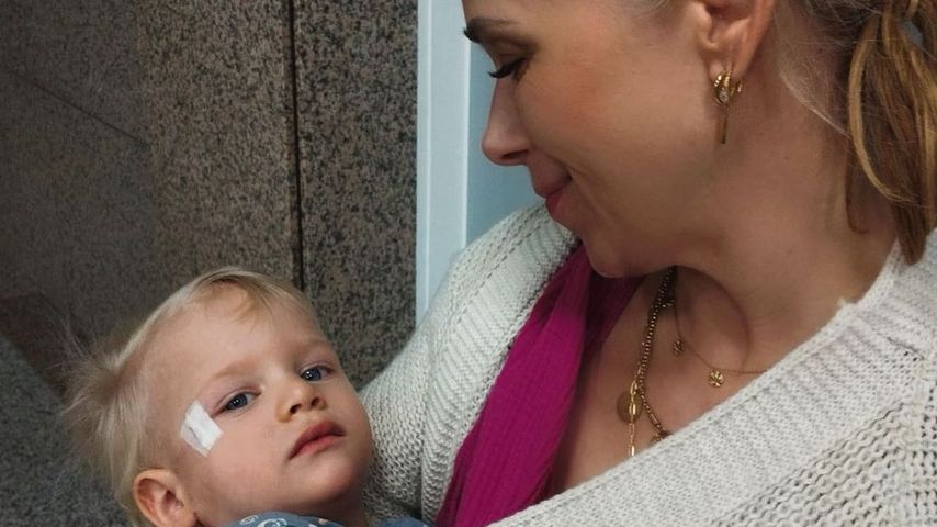 Tanja Szewczenko mit ihrem Sohn Luis, April 2023