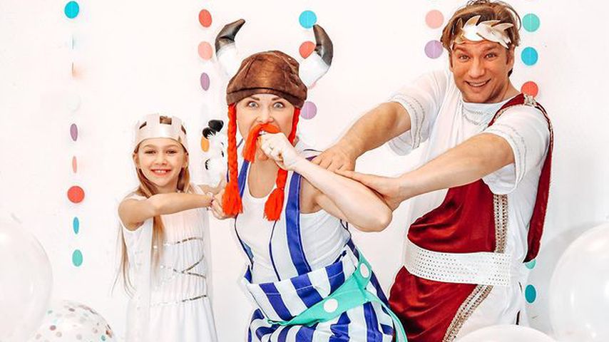 Tanja Szewczenko mit ihrer Familie, Karneval 2021