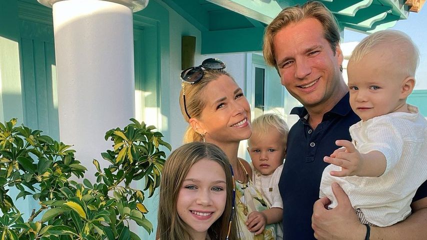 Tanja Szewczenko und ihre Familie im Oktober 2022