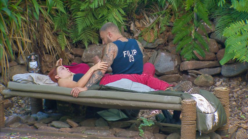 Tara Tabitha und Filip Pavlovic im Dschungelcamp