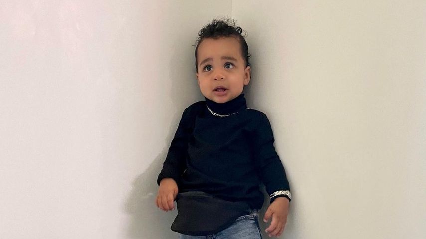 Tatum Thompson als Dwayne "The Rock" Johnson