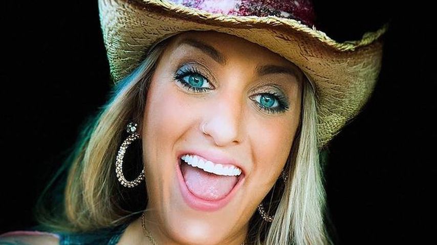 Country-Star Taylor Dee (33) bei Autounfall verstorben