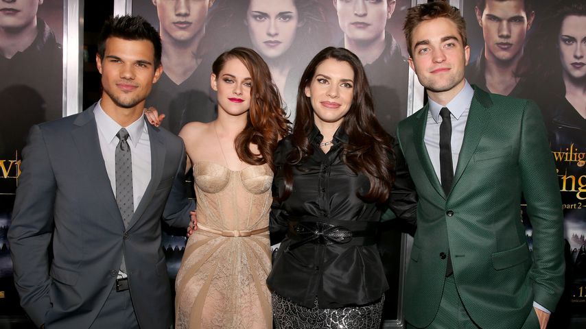 Taylor Lautner, Kristen Stewart, Stephenie Meyer und Robert Pattinson auf einer Filmpremiere 2012