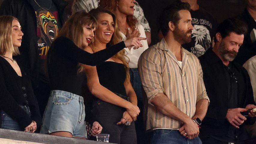 Taylor Swift, Blake Lively und Ryan Reynolds bei einem Spiel der Kansas City Chiefs