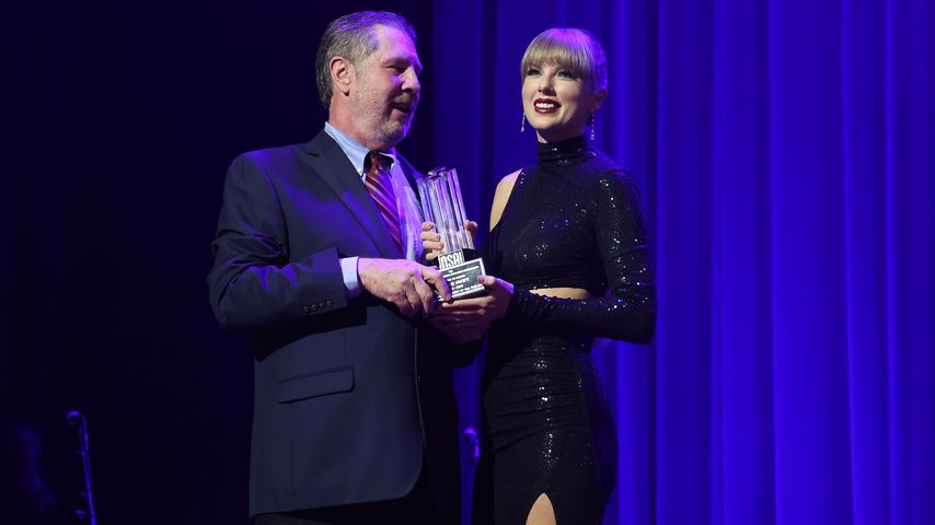 Sängerin Taylor Swift erhält den Preis als "Songwriter-Artist of the Decade" 2022