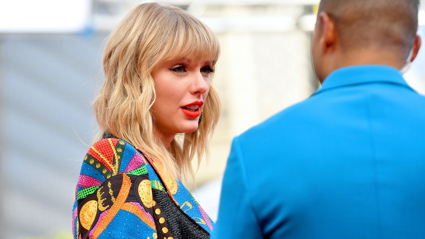 Taylor Swift nach OP gefilmt: Nervenkollaps wegen Banane!