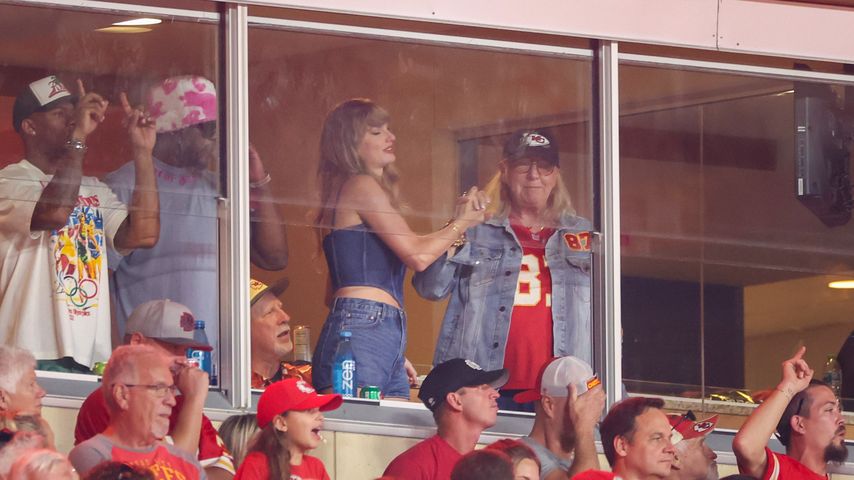 Taylor Swift und Donna Kelce, NFL-Saisondebüt 2024