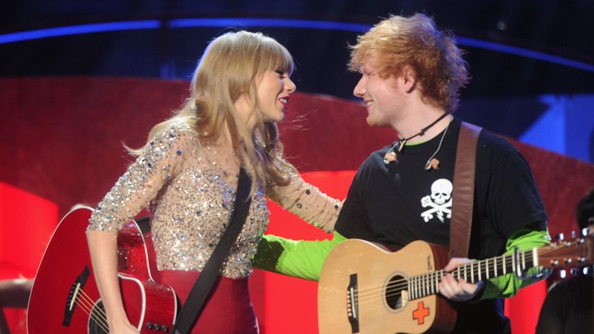 Welche Promi-Kollegin pudert hier Ed Sheeran ein?