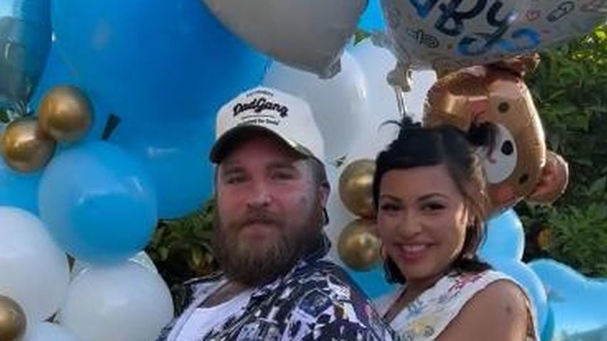 Teddy Swims und seine Partnerin Raiche