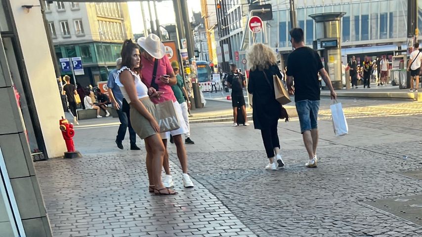 "Temptation Island"-Verführerin Yasmin und Marc-Robin in Straßburg