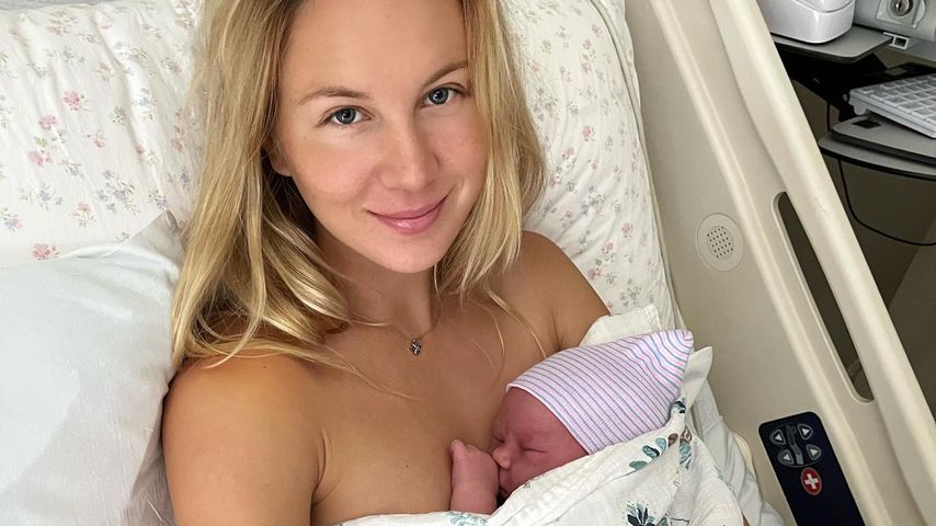 Tessa Hilton mit ihrem Sohn, September 2022