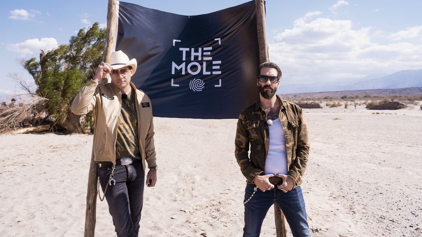 Die "The Mole"-Moderatoren spalten die Meinungen der Fans