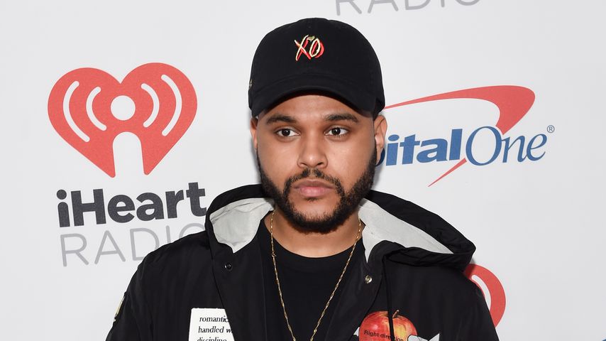 The Weeknd bei Konzert fast von Bühnen-Equipment erschlagen!
